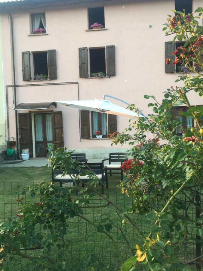B&B Happiness In The Country Brescello Exterior foto